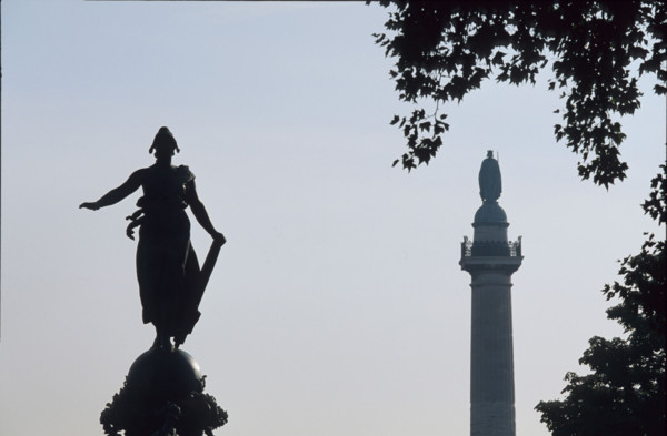 France, dalon statue