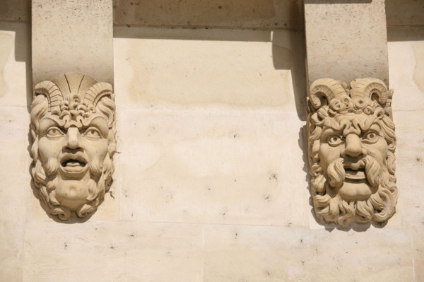 France, Paris 6e-1er, Pont Neuf, detail des mascarons, figures, pierre, sculpture, Seine,