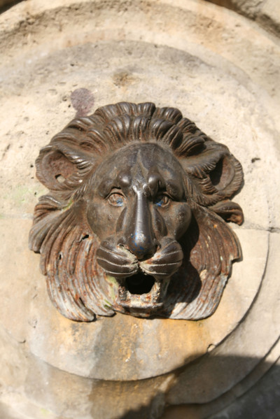 France, Paris 3e, le marais, fontaine des haudriettes, rue des archives, detail lion,