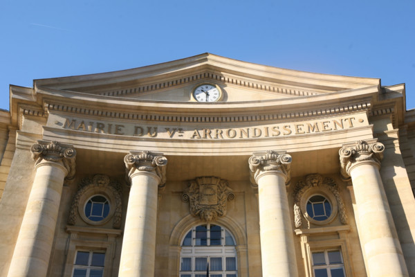 France, Paris 5e, place du pantheon, place des grands hommes, mairie du 5e, facade,