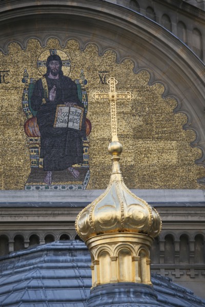 France, Paris 8e, rue Daru, eglise orthodoxe, russe, edifice religieux, religion, croix,