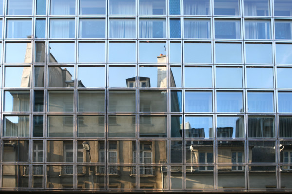 France, management of opera bastille