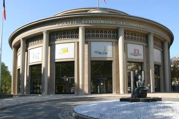 France, Paris 16e, conseil economique et social, avenue d'iena
ancien musee des travaux publics, architecte auguste perret, beton,