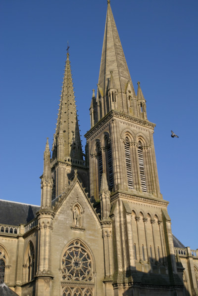 France, Basse Normandie, calvados, douvres la delivrande, basilique, clocher, tours,