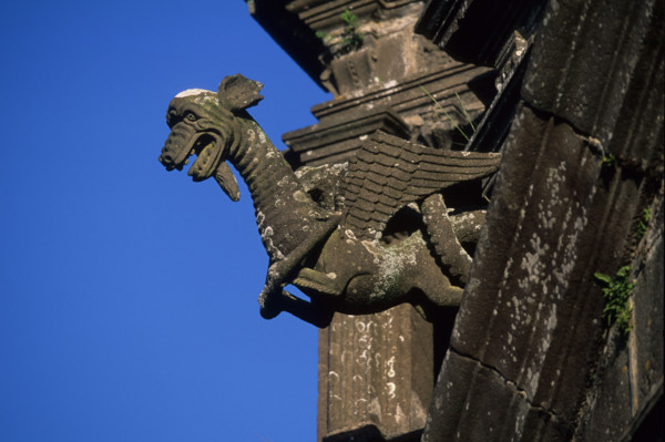 France, parish closes tour