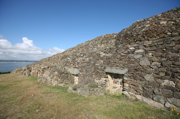 France, Bretagne, Finistere Nord, cairn de barnenez, plouezoc'h pres de morlaix, sepulture, megalithes, archeologie,