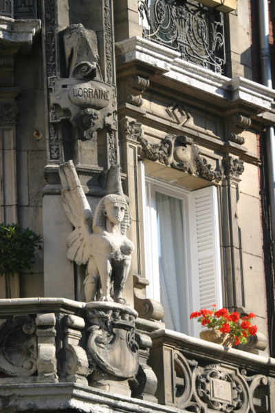 France, Haute Normandie, Seine Maritime, Rouen, immeubles de rapport 
rue alsace lorraine
, detail habitat, maison, sculpture, habitat traditionnel, ornement, decor, facade, sculpture, sphinge, balcon...