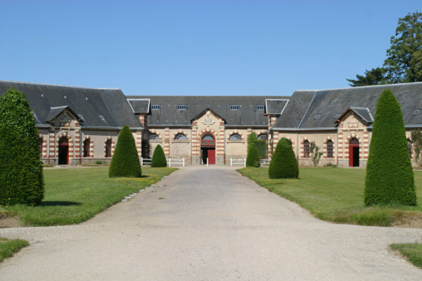 France, Basse Normandie, Manche, pays de saint lo, haras national de saint lo, ecuries, cour, cheval, hippisme, selle francais,