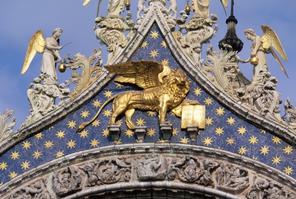 Italie, venise, place san marco, saint marc, detail decor, basilique, lion, anges,