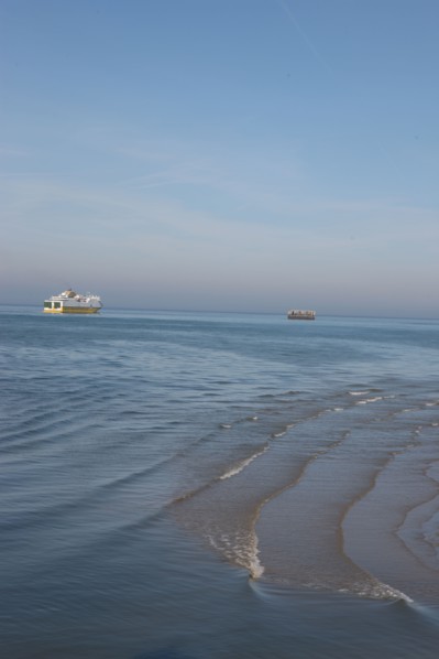 France, region nord, pas de calais, boulogne sur mer, port, mer du nord, ferry, transmanche ferries, ld lines, cote d'albatre, liaison boulogne douvres, vagues, plage,