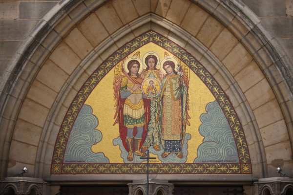 France, ile de france, paris 5e, quartier latin, 9 bis rue saint jean de beauvais, eglise des saints archanges, religion orthodoxe, detail portail, mosaique,