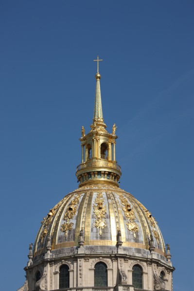 France, ile de france, paris 7e arrondissement, place vauban, eglise saint louis des invalides, dome, dorure, abrite le tombeau de Napoleon,