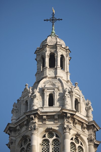 France, ile de france, paris 9e arrondissement, place d'estienne d'orves, eglise de la trinite, architecte theodore ballu, facade, clocher, sculpture,