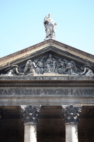 France, ile de france, paris 9e arrondissement, 18 rue de chateaudun, eglise notre dame de lorette, facade, architecte hippolyte lebas, colonnes, fronton, sculpture,