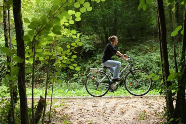 France, Haute Normandie, eure, pays de risle estuaire, pont authou, pole touristique solidaire, location de velos, voie verte harcourt evreux, tandem, panier pique nique,