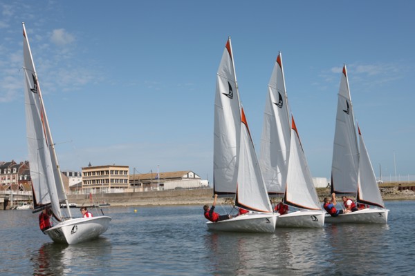 France, Haute Normandie, seine maritime, pays de la bresle maritime, le treport, ecole de voile de david le carrou, voiliers, jeunes, navigation, nautisme,