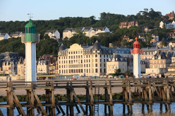 France, lighthouse, Deauville