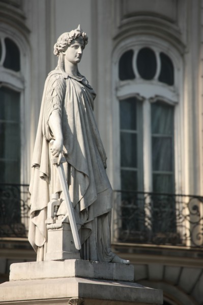 France, paris, quai de conti, bord de seine, statue, place,