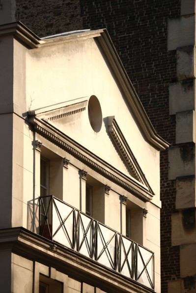 France, paris 14e arrondissement, rue huygens, fronton d'une habitation, immeuble, facade,