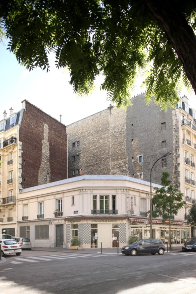 France, Ile de France, paris 15e arrondissement, avenue felix faure, angle avec la rue jean maridor, batiment d'angle,