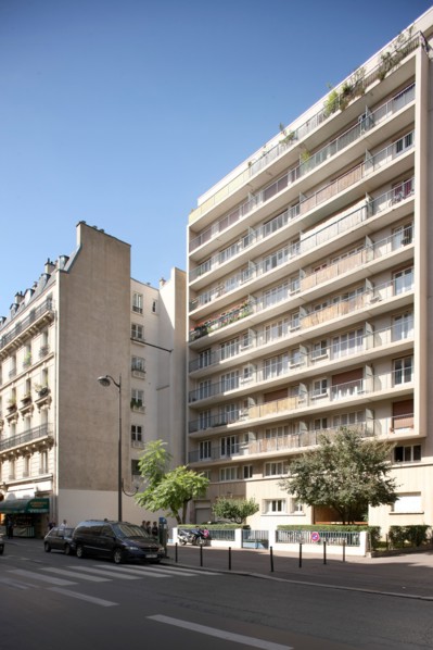 France, Set back building