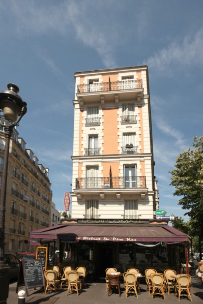 France, Ile de France, paris 15e arrondissement, rue de la convention, angle aigu avec la rue dombasle,