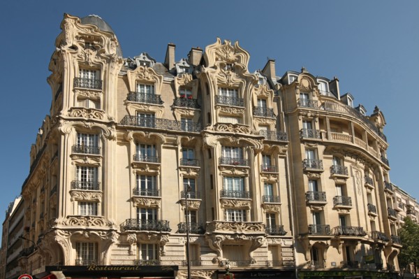 24 place Etienne Pernet, Paris