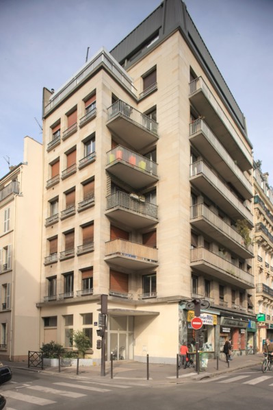 France, angle building