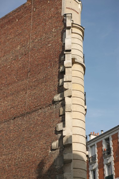 France, Small building between two heights