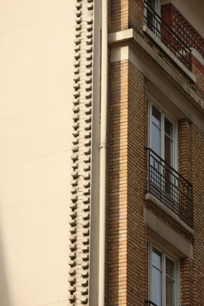 France, Ile de France, paris 18e arrondissement, 227 rue marcadet, immeuble avec pierre d'attente, fermeture eclair,