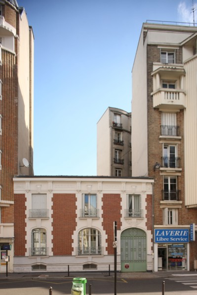 France, Neighbourhood