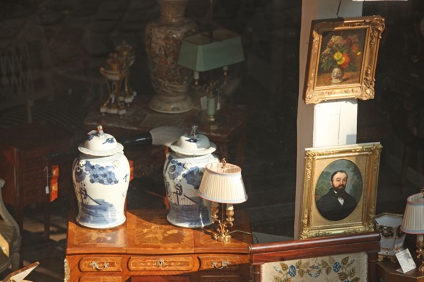 France, Antique shop