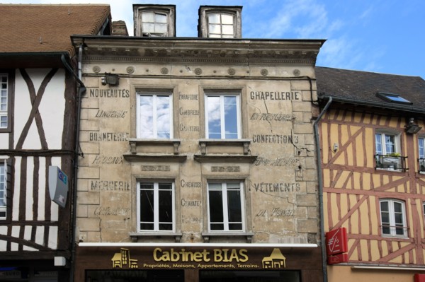 France, Haute Normandie, eure, pont de l'arche, pays de seine et eure, habitat, patrimoine, maison place hyacinthe langlois,