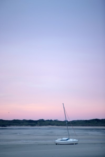 France, Basse Normandie, manche, cote des havres, portbail, littoral, mer, port, bateaux, port, maree basse, soleil levant,