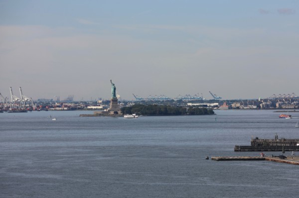 usa, etat de New York, New York City, Manhattan, brooklyn, pont de brooklyn bridge, pietons, vehicules, jogging, circulation, pointe de Manhattan, statue de la liberte,