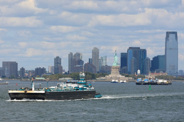usa, etat de New York, New York City, Manhattan, financial district, pointe de Manhattan, ferry pour Staten Island, buildings, baie, bateaux, statue de la liberte, Bartholdi,