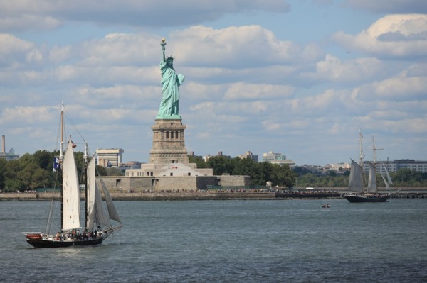 usa, etat de New York, New York City, Manhattan, financial district, pointe de Manhattan, ferry pour Staten Island, buildings, baie, bateaux, statue de la liberte, Bartholdi,