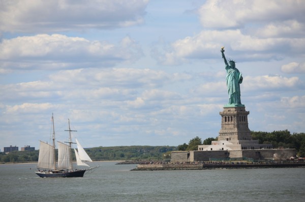 usa, etat de New York, New York City, Manhattan, financial district, pointe de Manhattan, ferry pour Staten Island, buildings, baie, bateaux, statue de la liberte, Bartholdi,