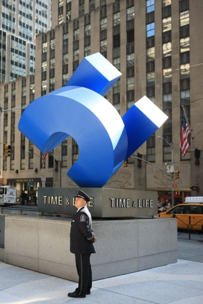usa, etat de New York, New York City, Manhattan, Broadway, vers Rockfeller Center, buildings, rue,