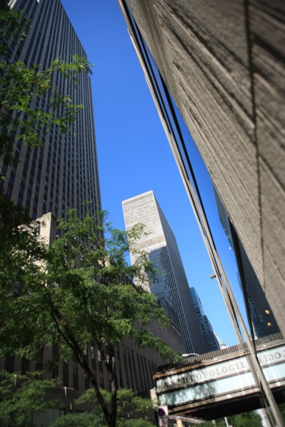 usa, etat de New York, New York City, Manhattan, Broadway, vers Rockfeller Center, buildings, rue,