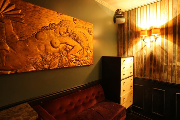 France, ile de france, paris 1er arrondissement, 47 rue berger, chacha club, restaurant, night club, dj, bar, nuit, fumoir, 
Date : 2011-2012