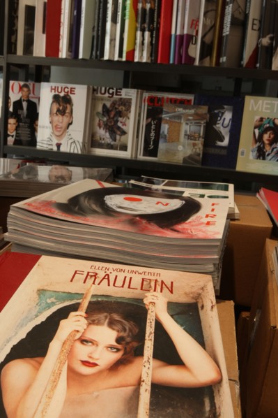 France, ile de france, paris 3e arrondissement, 20 rue dupetit thouars, librairie galerie Ofr, livres d'art, design, mode, expo, 
Date : 2011-2012