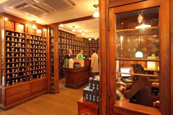 France, ile de france, paris 4e arrondissement, 30 rue du bourg tibourg, boutique mariages freres, the, magasin et musee du the, 
Date : 2011-2012