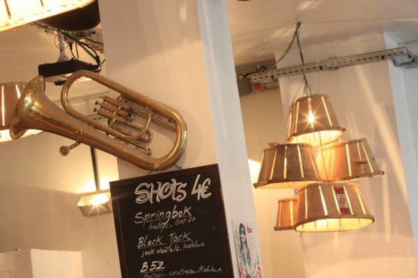 France, ile de france, paris, 11e arrondissement, 5 rue moret, bar concert l'international, quartier oberkampf, rock, 
Date : 2011-2012