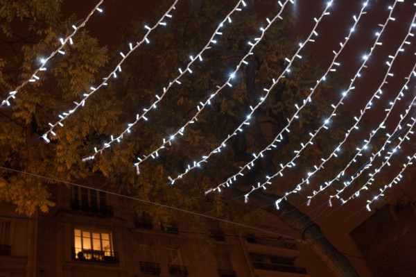 france, ile de france, paris, 14e arrondissement, nuit, matin, rue d'alesia, decoration de noel, 

Date : decembre 2012