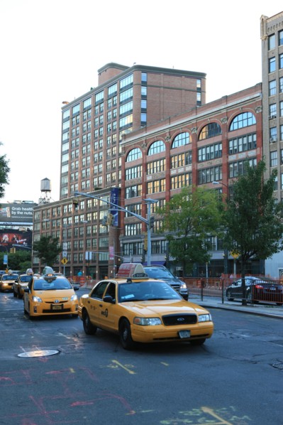 usa, state of New York, NYC, Manhattan, east village, 4th avenue, taxi