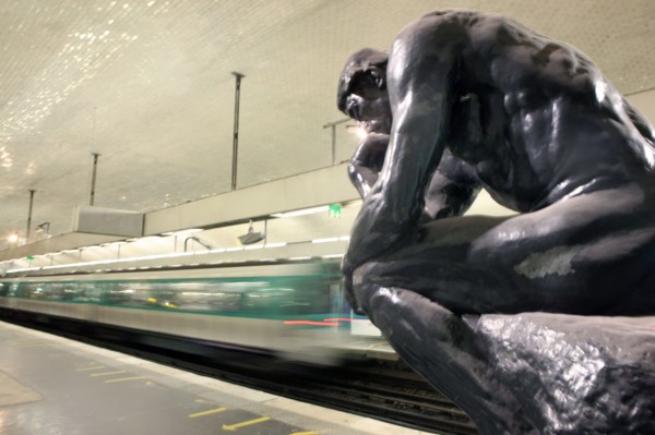 France, ile de france, paris, 7e arrondissement, station de metro varenne, statues, sculpture d'auguste rodin, le penseur, 
Date : 2011-2012