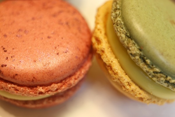France, ile de france, paris 1er arrondissement, 6 rue cambon, boutique pierre herme, macarons, chocolat, patisserie, 
Date : 2011-2012
