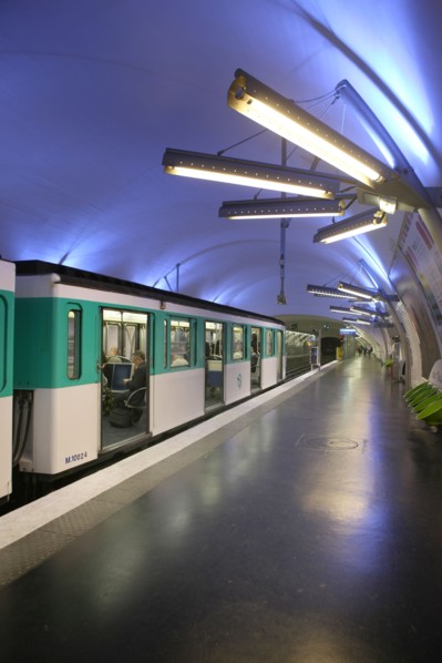 France, ile de france, paris 20e arrondissement, station de metro gambetta, ratp, quais, 
Date : 2011-2012