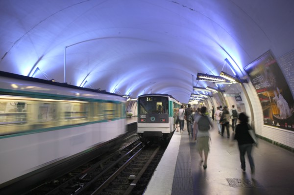 France, ile de france, paris 20e arrondissement, station de metro gambetta, ratp, quais, 
Date : 2011-2012